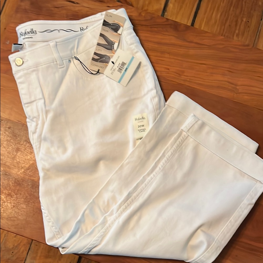 Womens White Denim Cuffed Capris